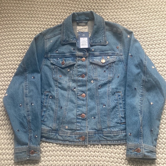 Universal Thread Jackets & Blazers - denim jacket from Universal Thread. NWT small